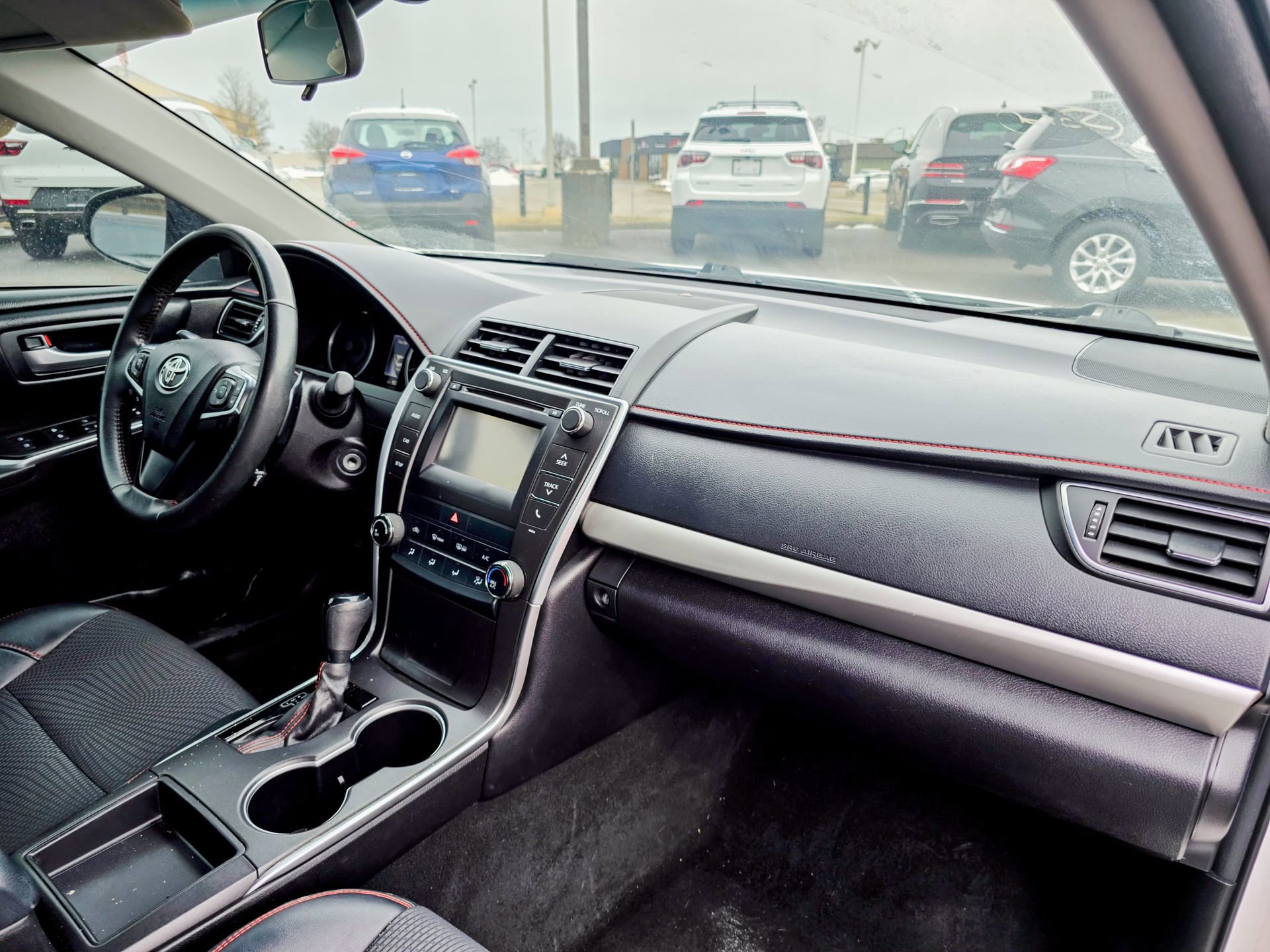 Used 2017 Toyota Camry SE image 13