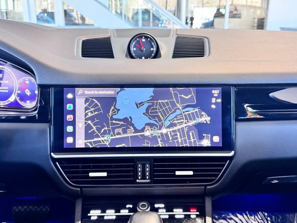 Used 2023 Porsche Cayenne Platinum Edition image 26