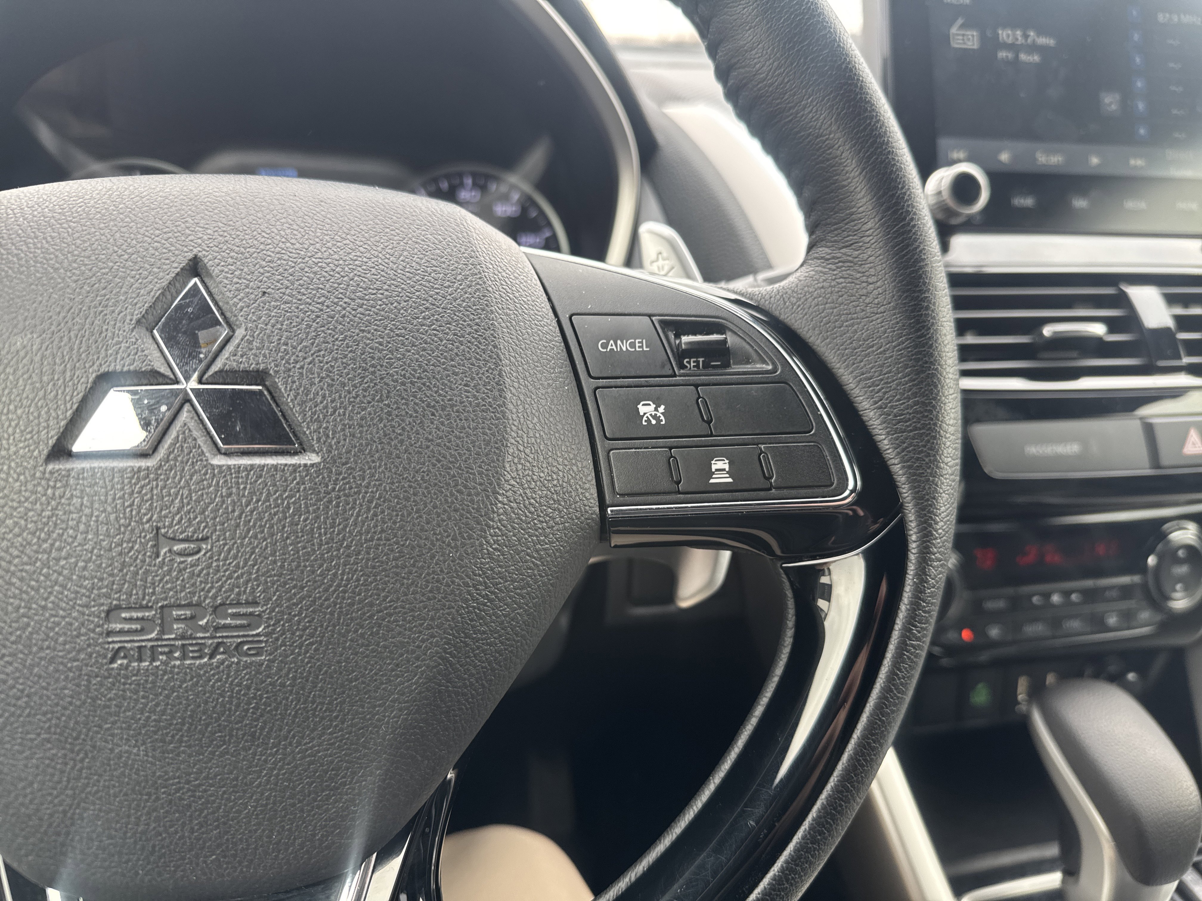 Used 2025 Mitsubishi Eclipse Cross SEL image 19