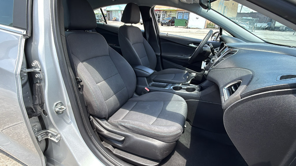 Used 2019 Chevrolet Cruze LT w/ LT Fleet Convenience Package FWD image 39