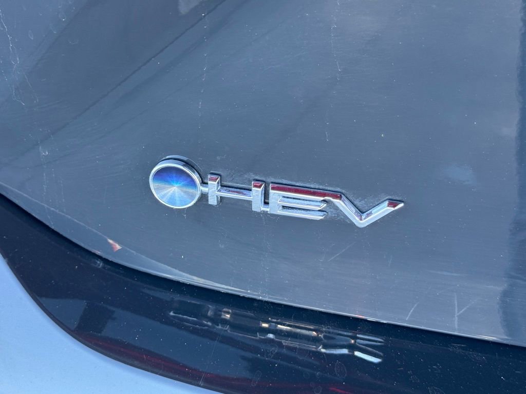 Used 2025 Toyota Camry LE image 13