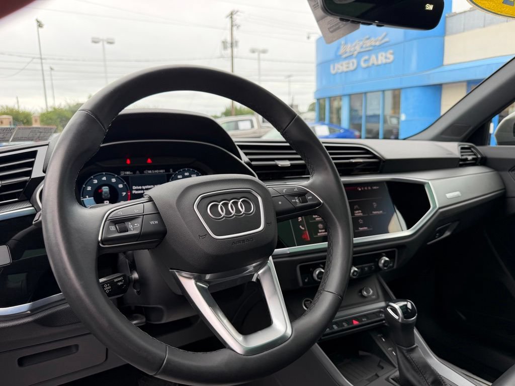 Used 2024 Audi Q3 2.0T Premium w/ Convenience Package AWD/4WD image 8