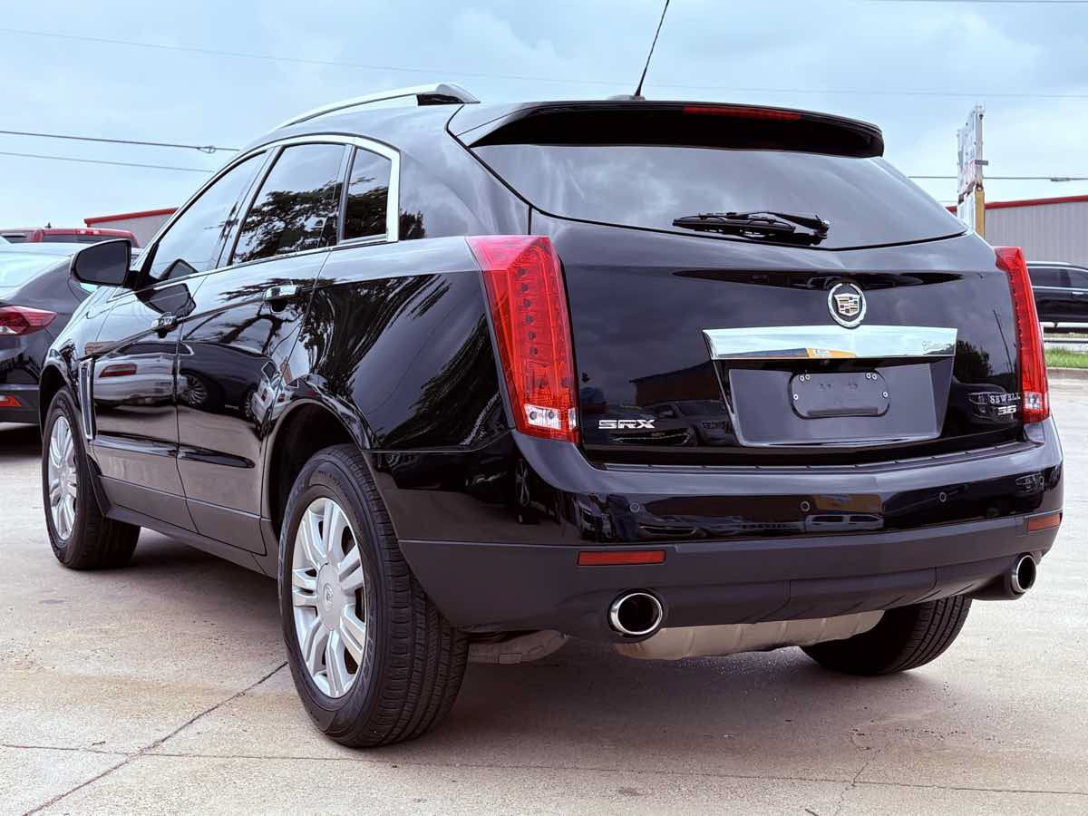 Used 2016 Cadillac SRX Luxury w/ Driver Awareness Package FWD image 7