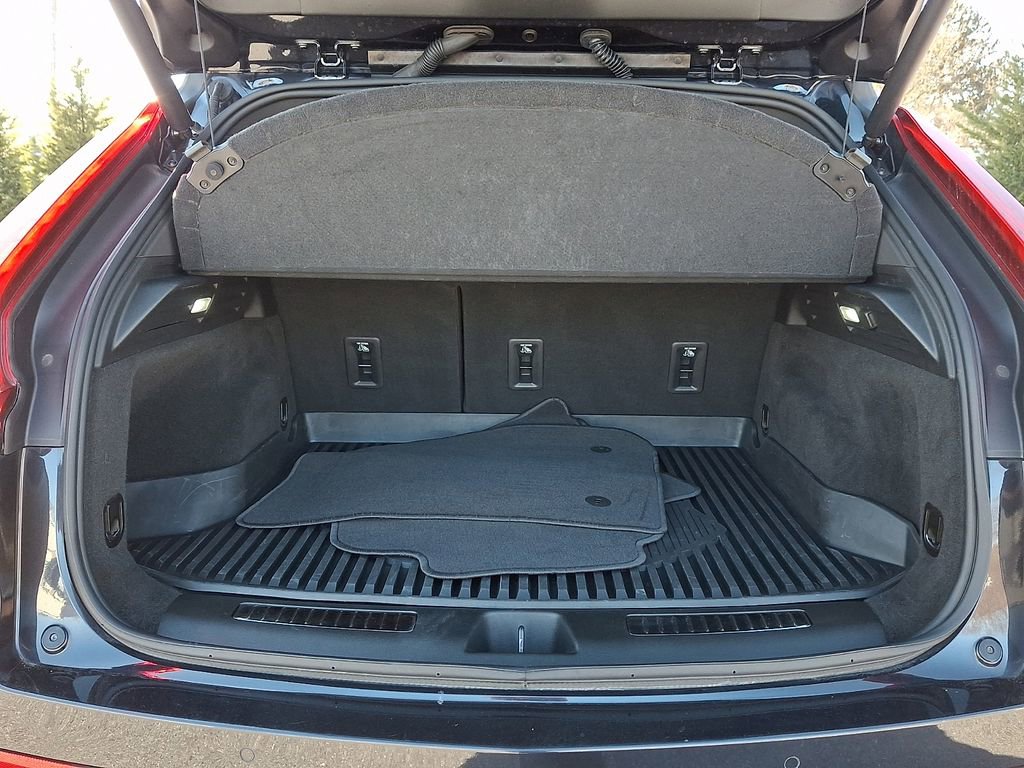 Used 2023 Cadillac XT4 Premium Luxury image 30