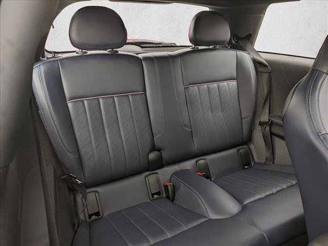 Certified 2025 MINI Cooper 2-Door Hardtop FWD image 18