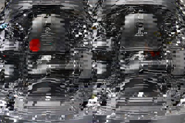 Used 2017 Jaguar XE Premium image 24