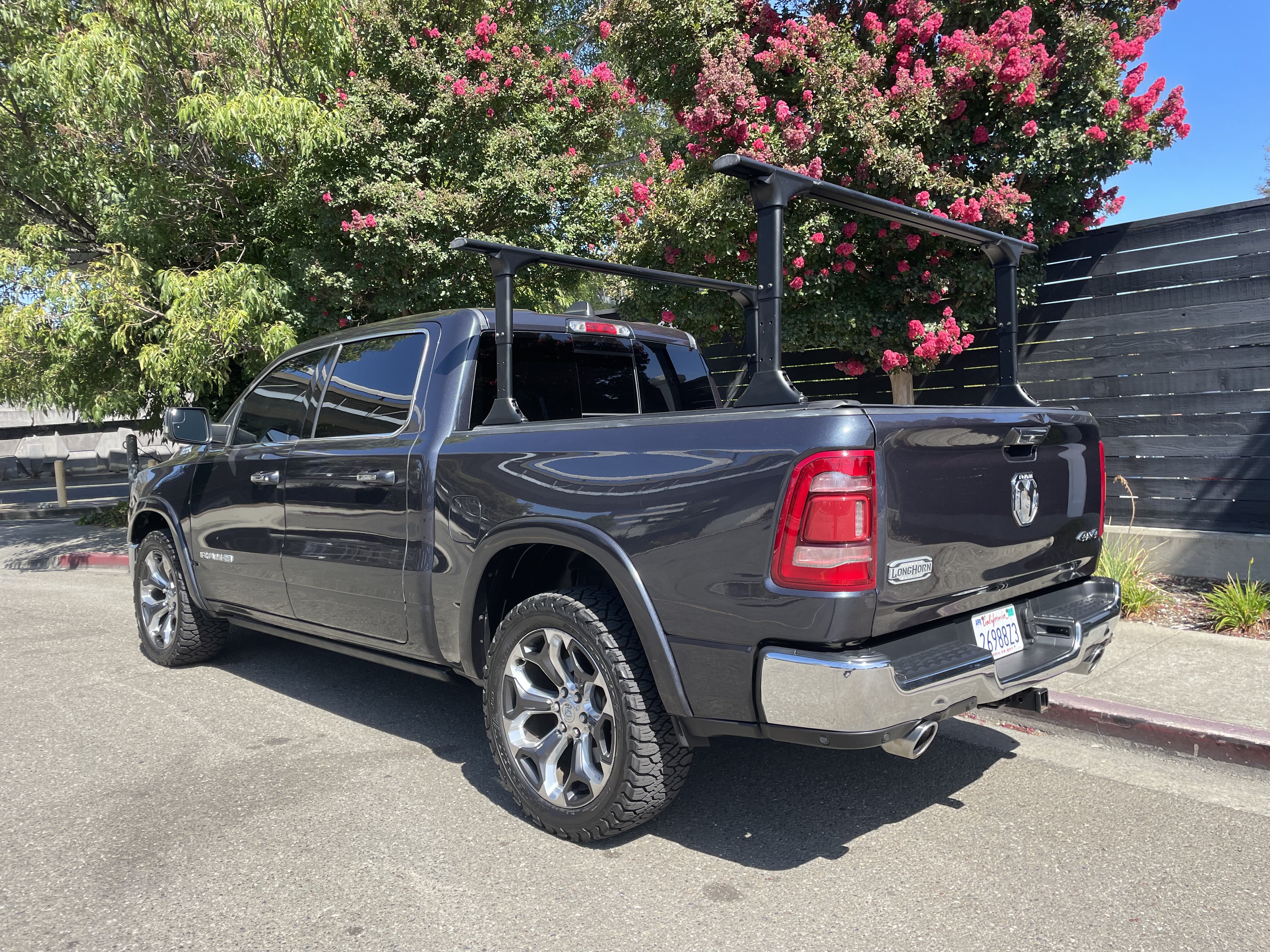 Used 2019 RAM 1500 Limited AWD/4WD image 2