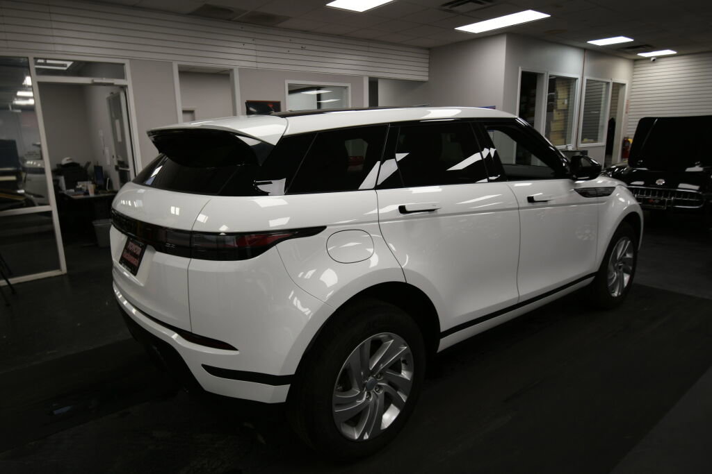 Used 2024 Land Rover Range Rover Evoque S image 7
