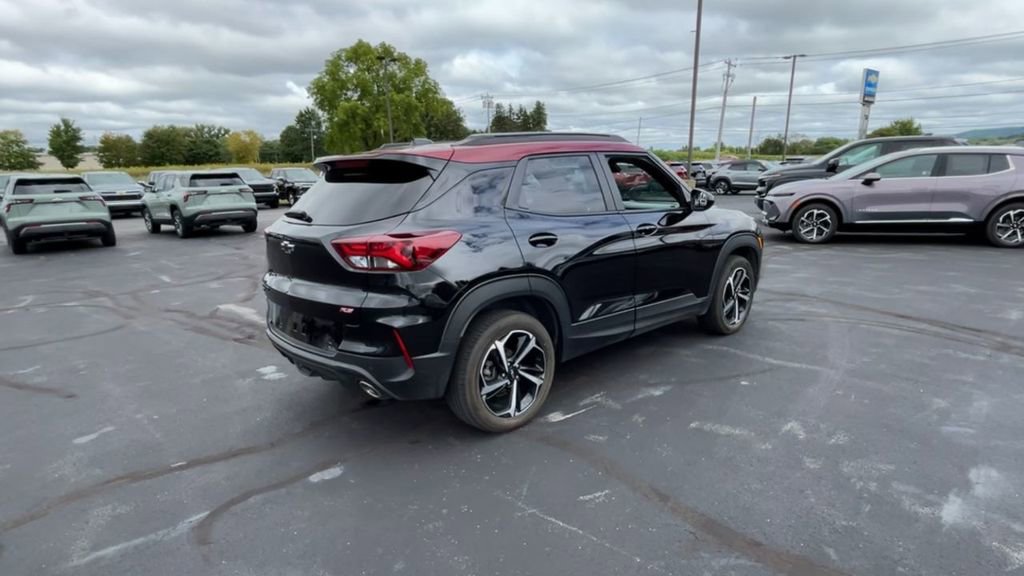 Certified 2023 Chevrolet TrailBlazer RS w/ Sun and Liftgate Package image 8