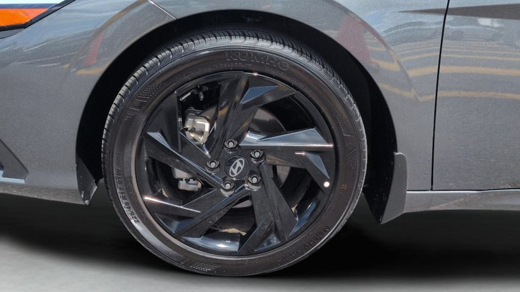 Certified 2026 Hyundai Elantra Sport FWD image 24