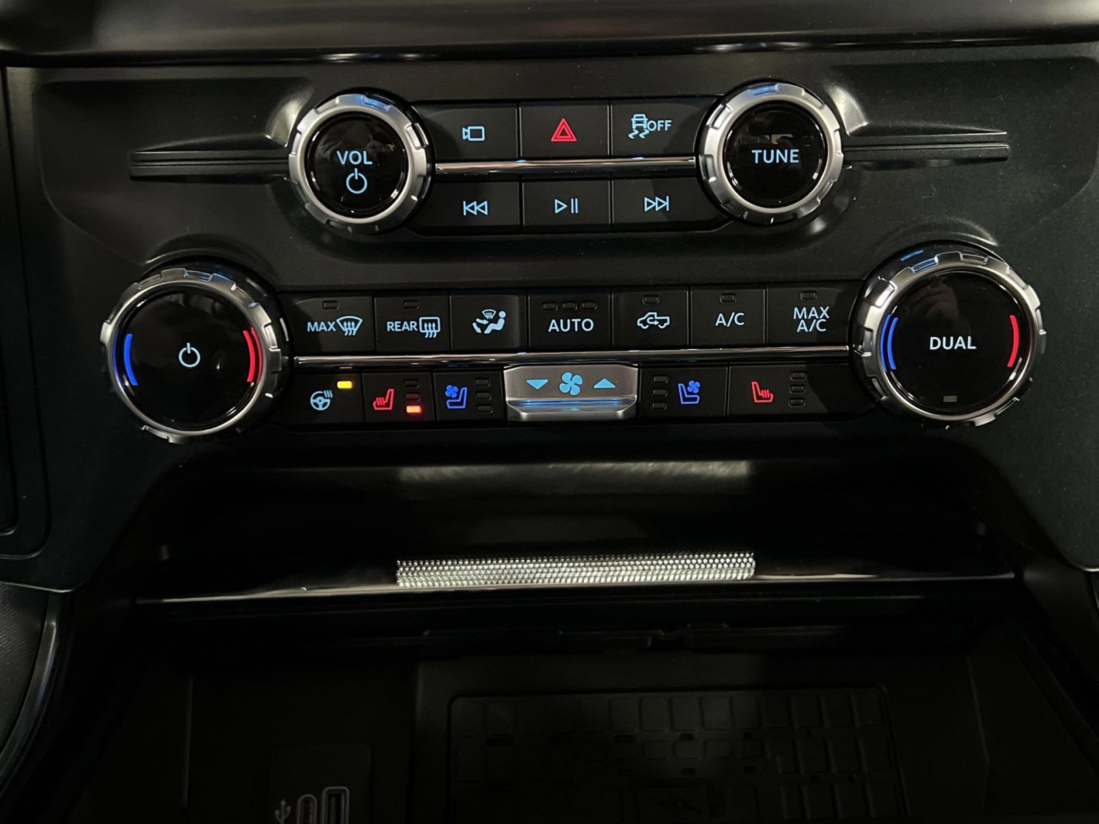 New 2026 Ford F150 Platinum w/ Equipment Group 702A High image 21