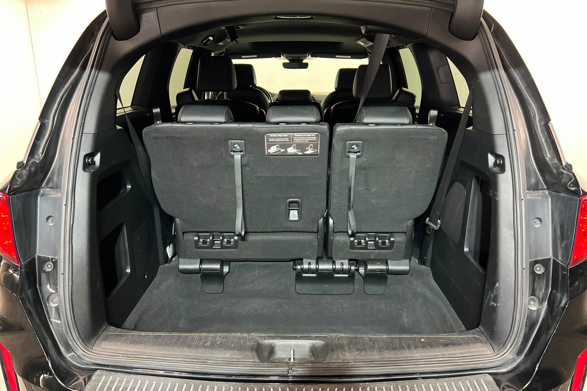 Used 2025 Honda Odyssey Sport-L image 23