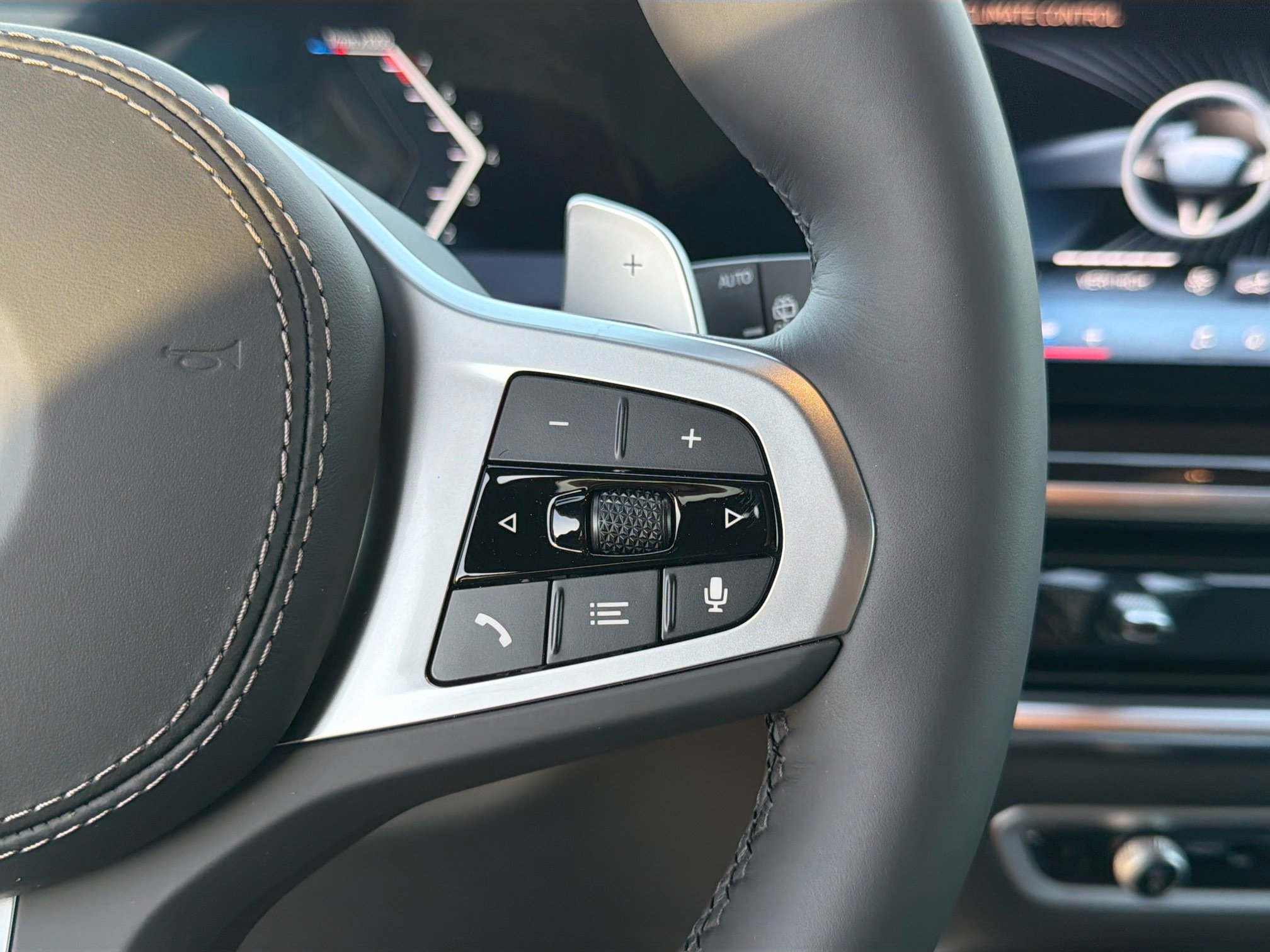 New 2026 BMW X7 xDrive40i w/ M Sport Package image 40