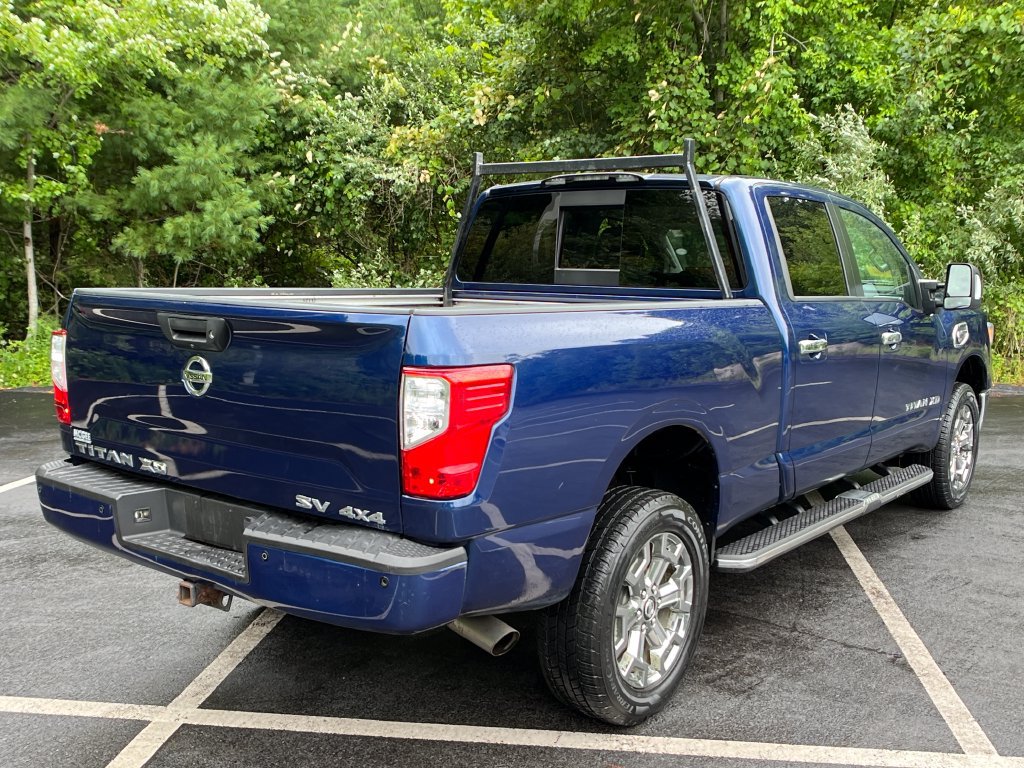 Used 2018 Nissan Titan SV w/ SV Convenience Package AWD/4WD image 5