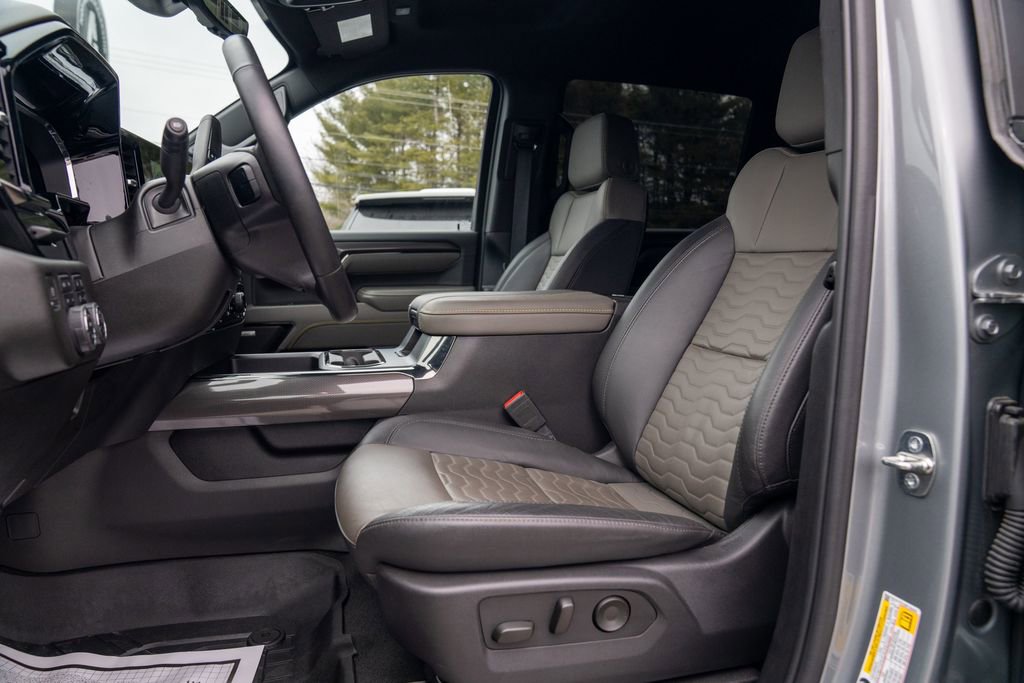 Used 2024 Chevrolet Silverado 2500 ZR2 w/ Technology Package image 20