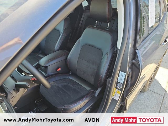 Used 2022 Ford Escape SEL w/ SEL Stealth AWD Package image 9