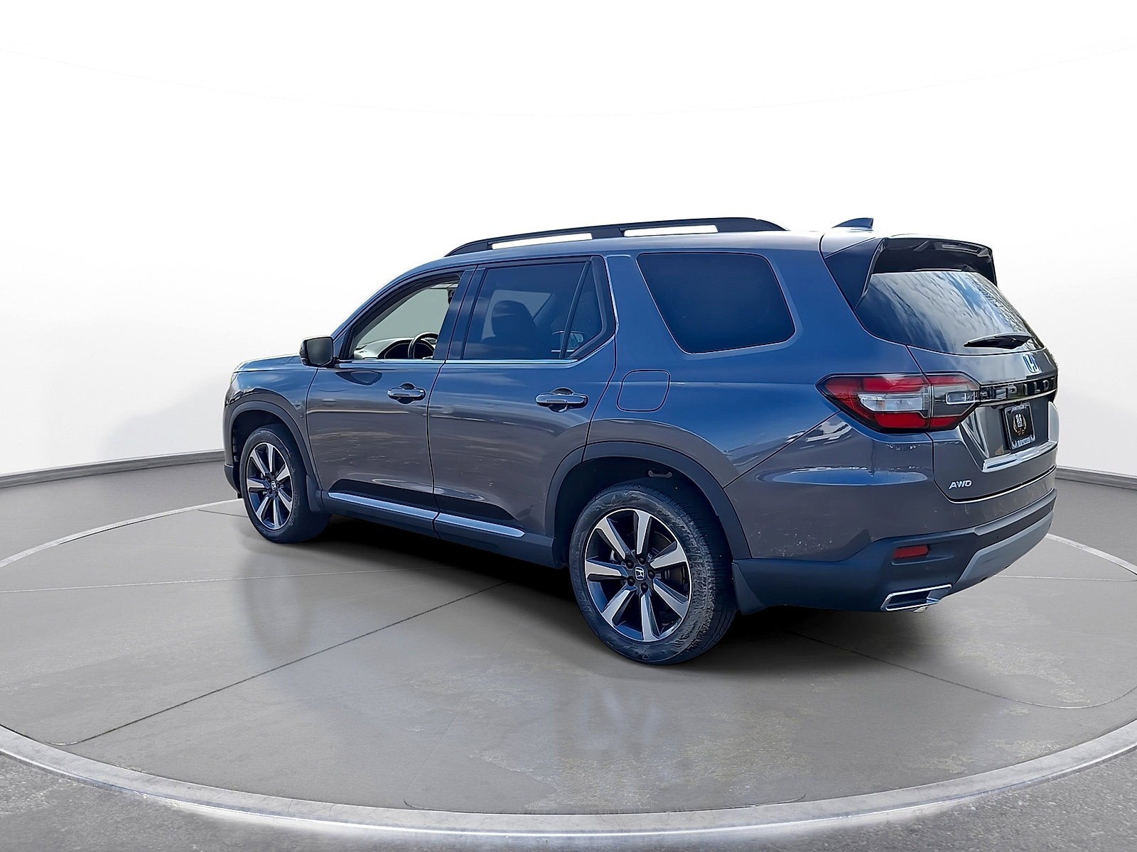 Used 2025 Honda Pilot Touring image 6