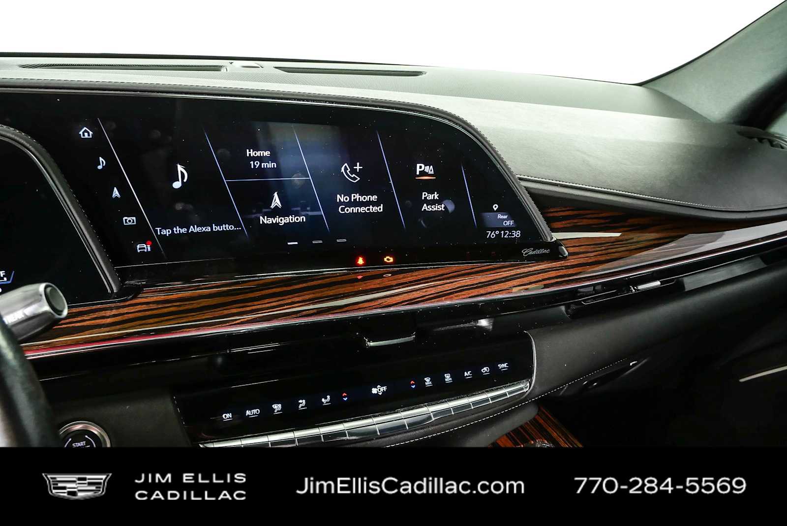 Used 2021 Cadillac Escalade Luxury RWD image 13