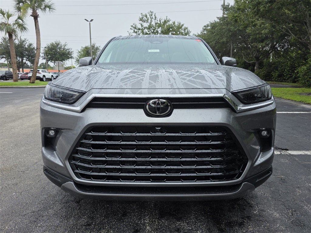 New 2026 Toyota Grand Highlander Platinum image 2