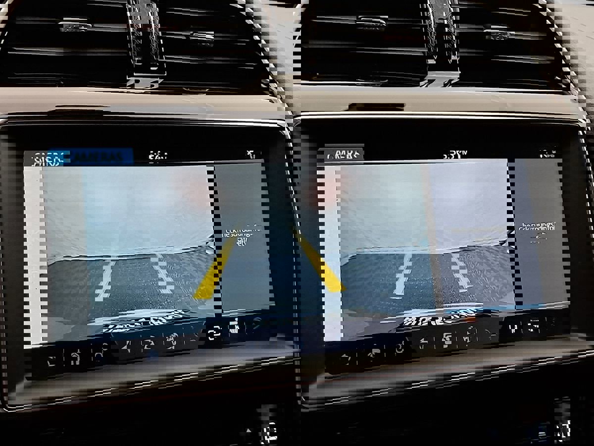 Used 2019 Jaguar F-PACE S image 23