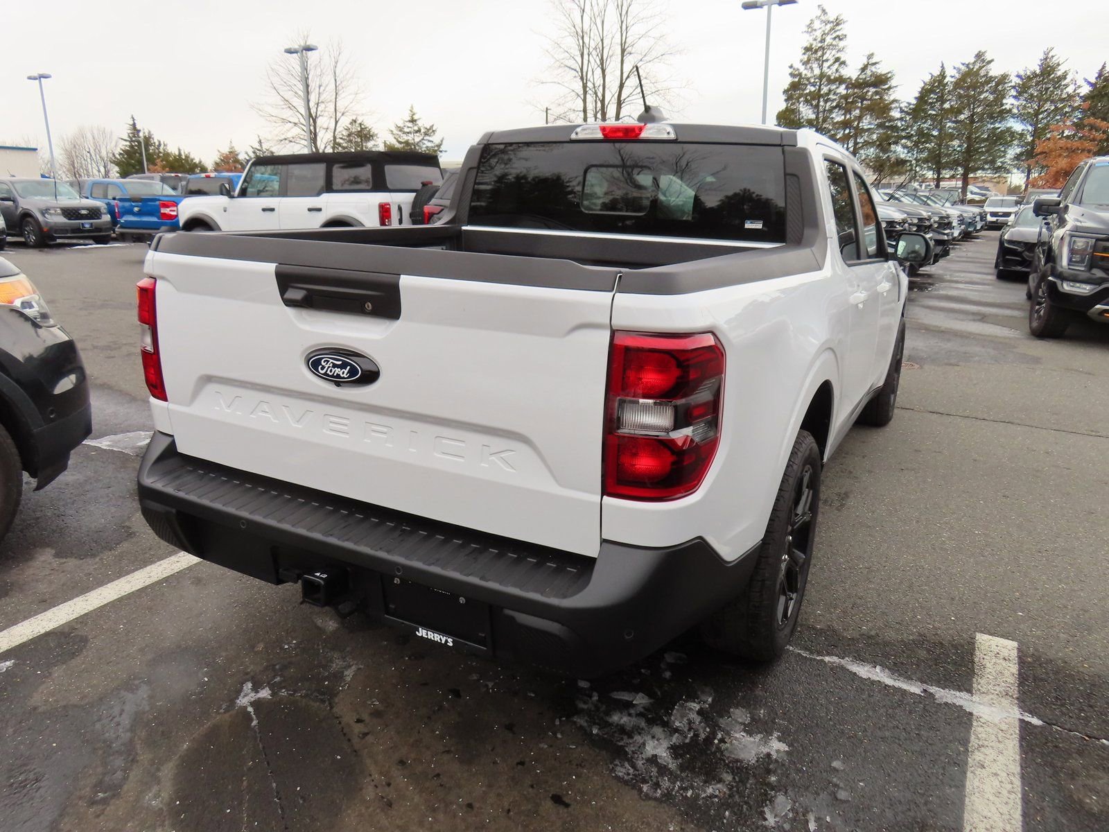 New 2026 Ford Maverick Lariat w/ Black Appearance Package image 4