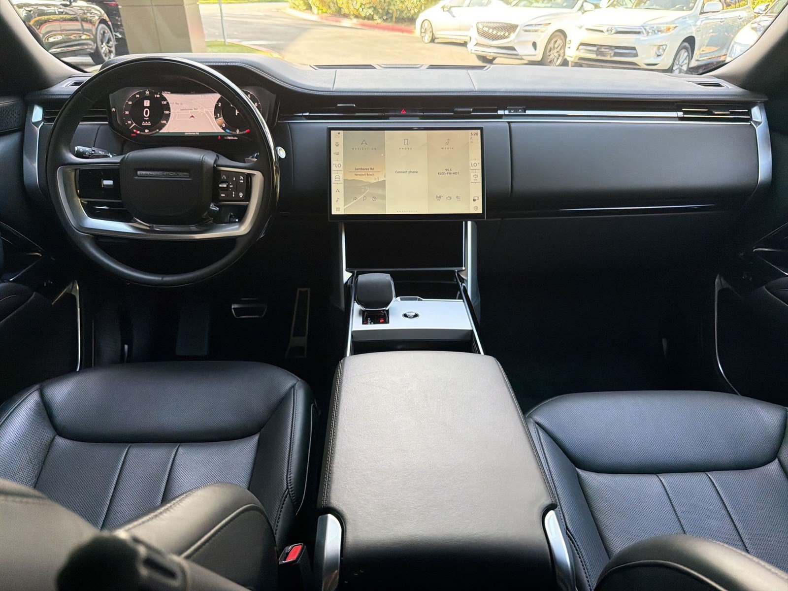 Certified 2025 Land Rover Range Rover Autobiography AWD/4WD image 15