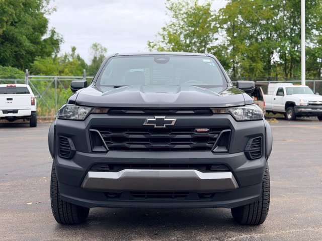 Used 2023 Chevrolet Colorado Trail Boss w/ Advanced Trailering Package AWD/4WD image 3