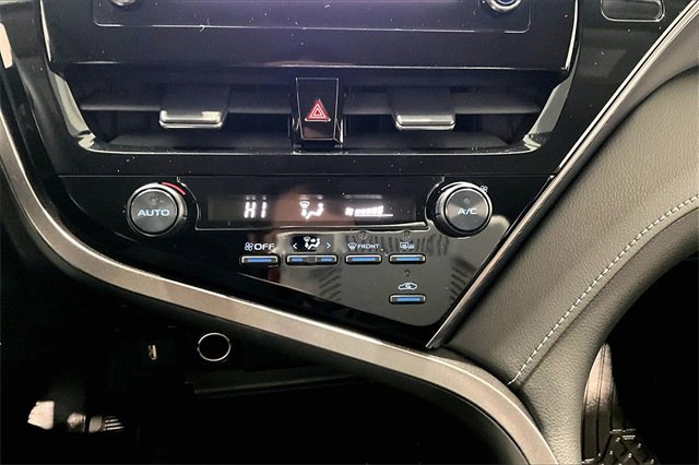 Used 2024 Toyota Camry SE image 16