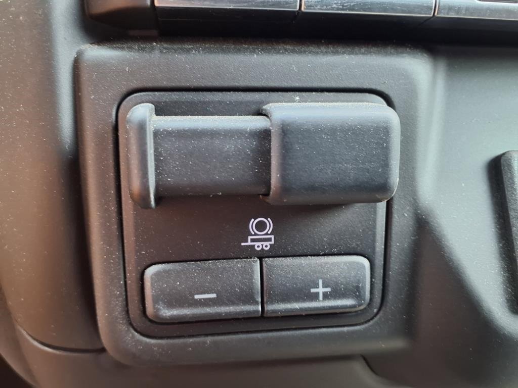 Used 2024 Chevrolet Silverado 2500 Custom w/ Custom Value Package image 10