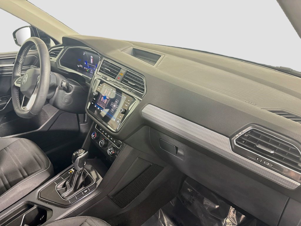 Used 2024 Volkswagen Tiguan S FWD image 29