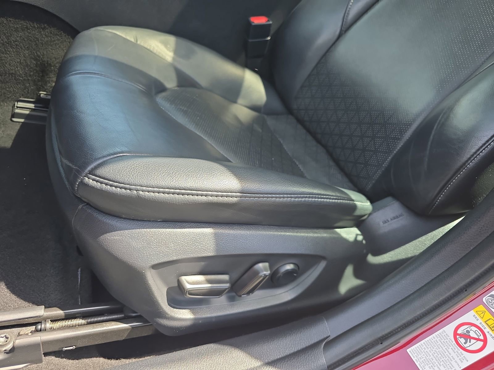 Used 2018 Toyota Camry XSE image 34