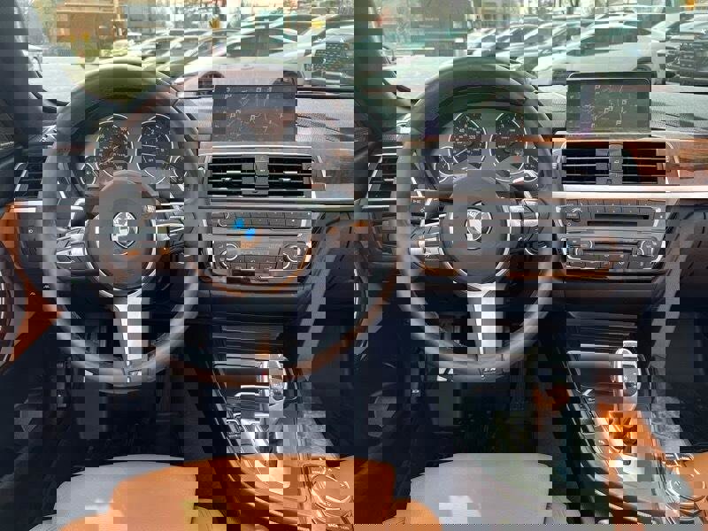 Used 2018 BMW 430i Convertible image 18