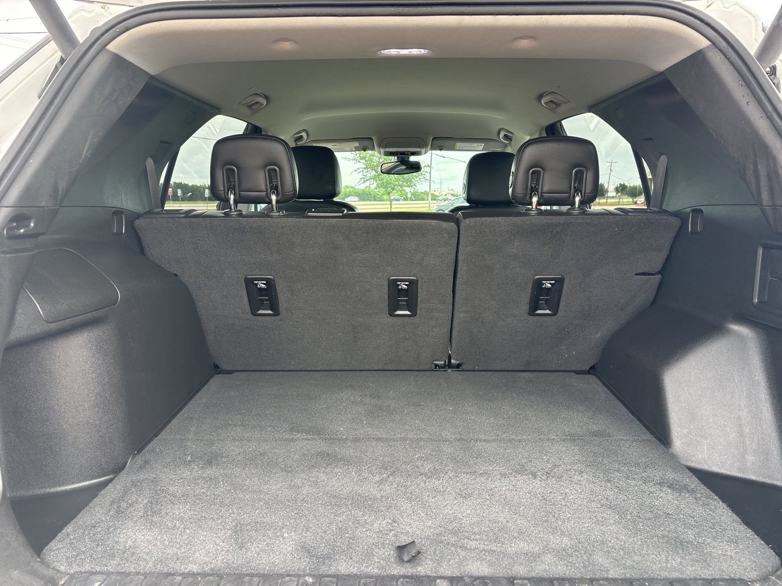 Used 2019 Chevrolet Equinox Premier image 17