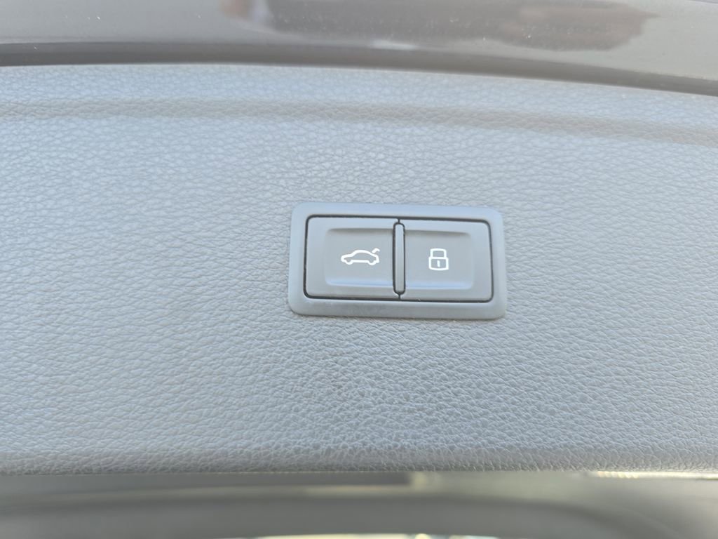 Used 2018 Audi Q5 2.0T Premium Plus w/ Premium Plus Package AWD/4WD image 28