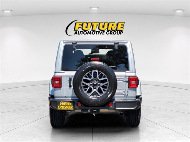 Used 2024 Jeep Wrangler Sahara image 6