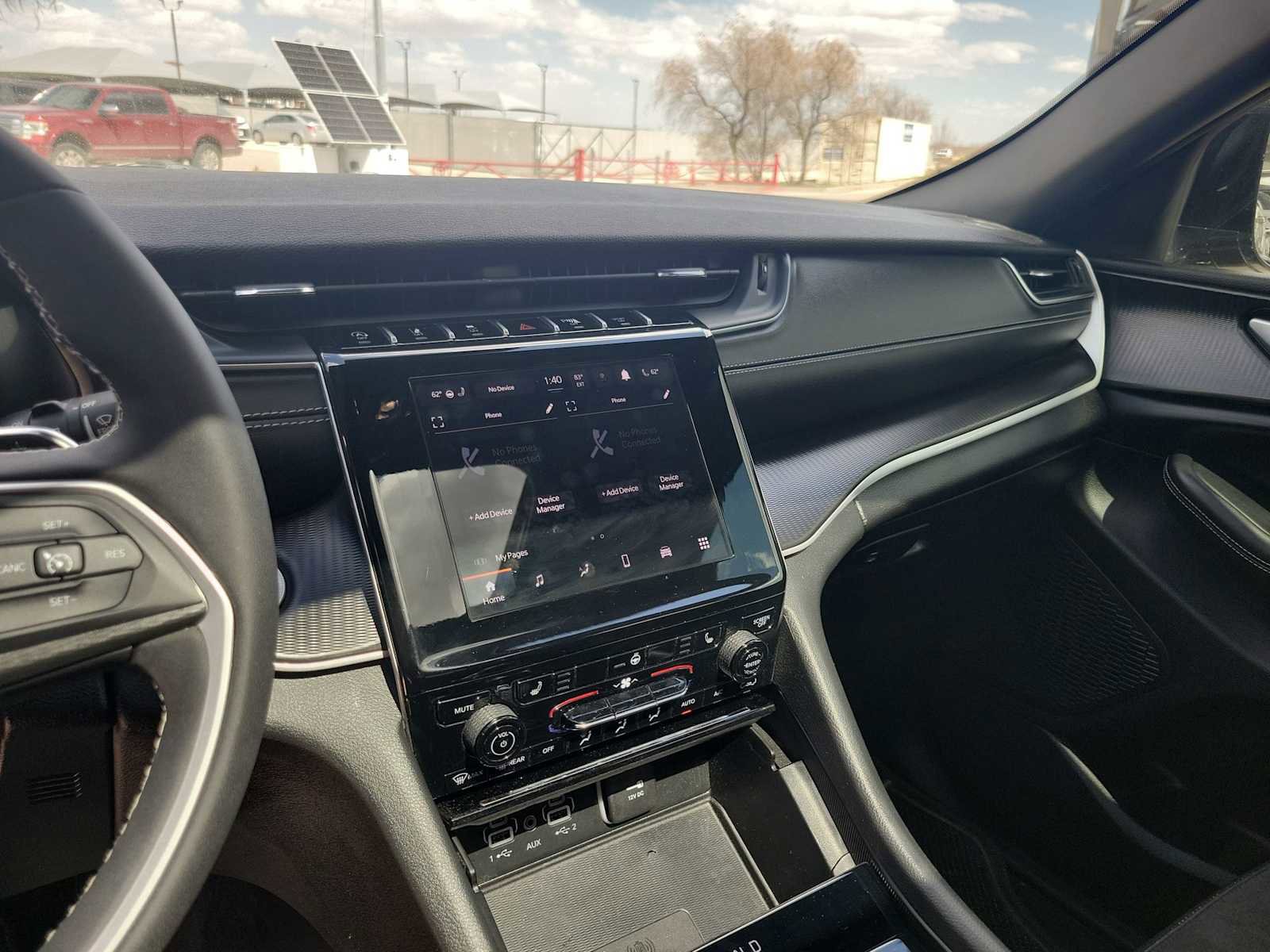 Used 2023 Jeep Grand Cherokee Altitude image 16