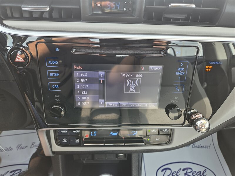 Used 2019 Toyota Corolla LE FWD image 19