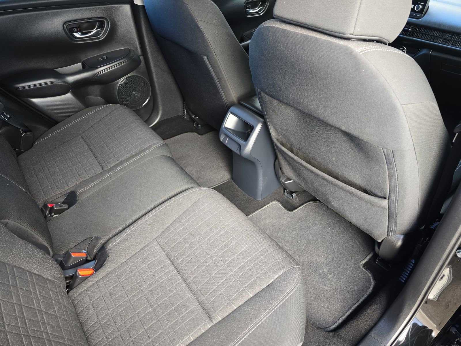 Certified 2023 Honda HR-V LX image 13