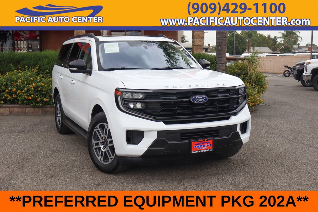 Used 2025 Ford Expedition Active
