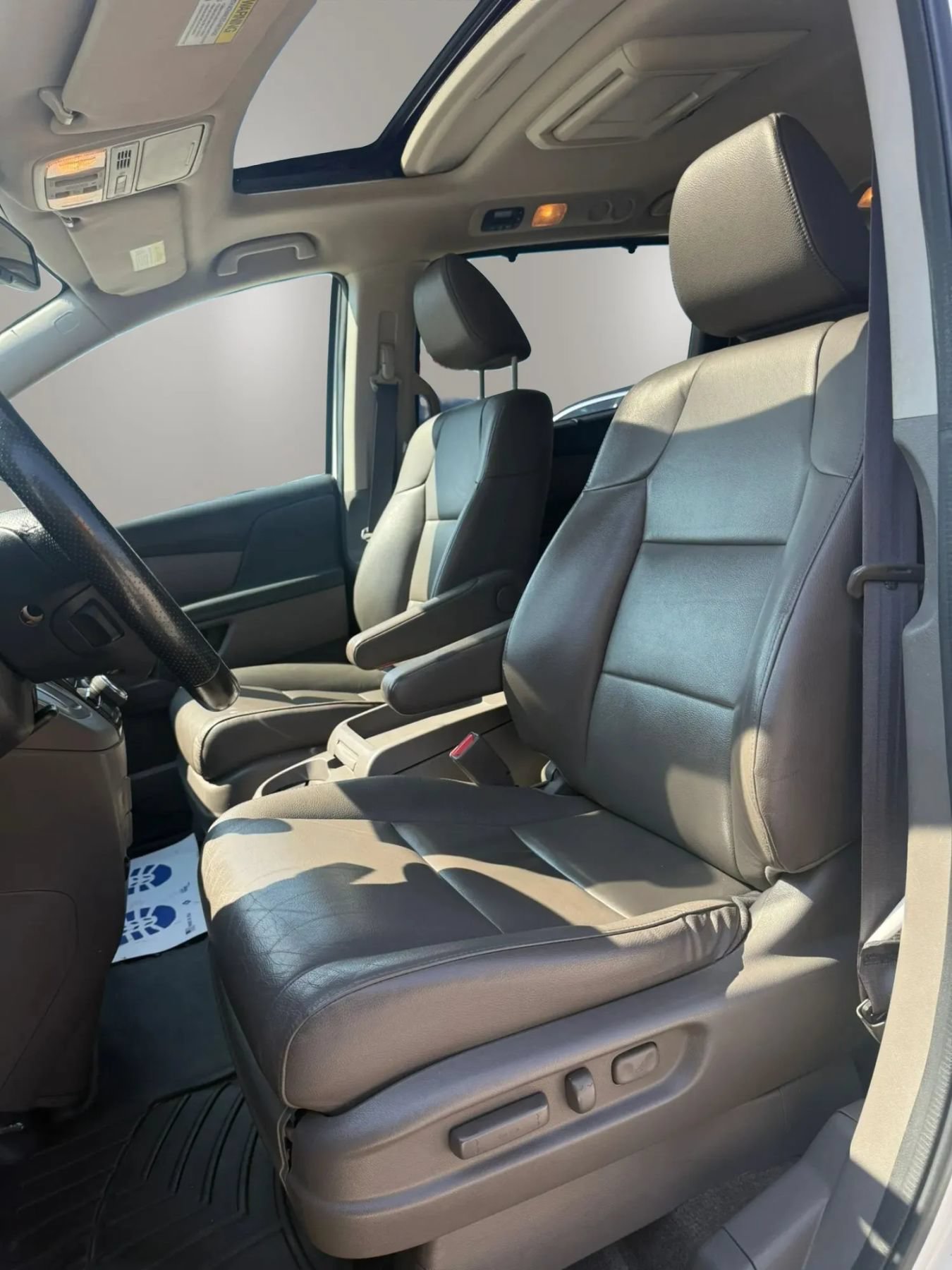 Used 2015 Honda Odyssey Touring image 26