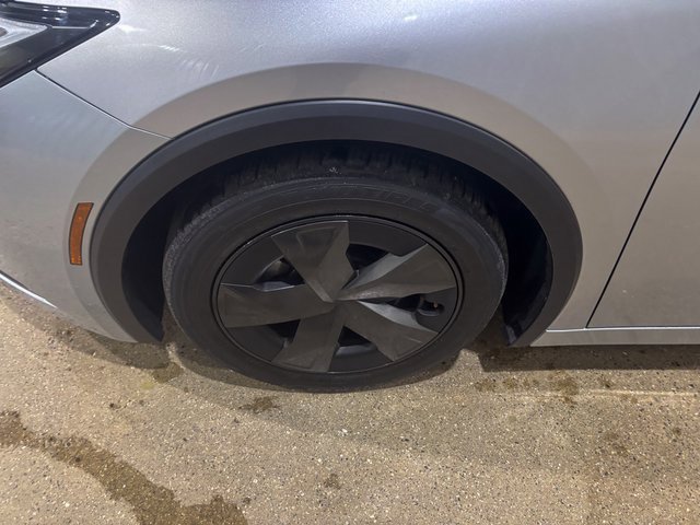 Used 2024 Toyota Prius LE image 11