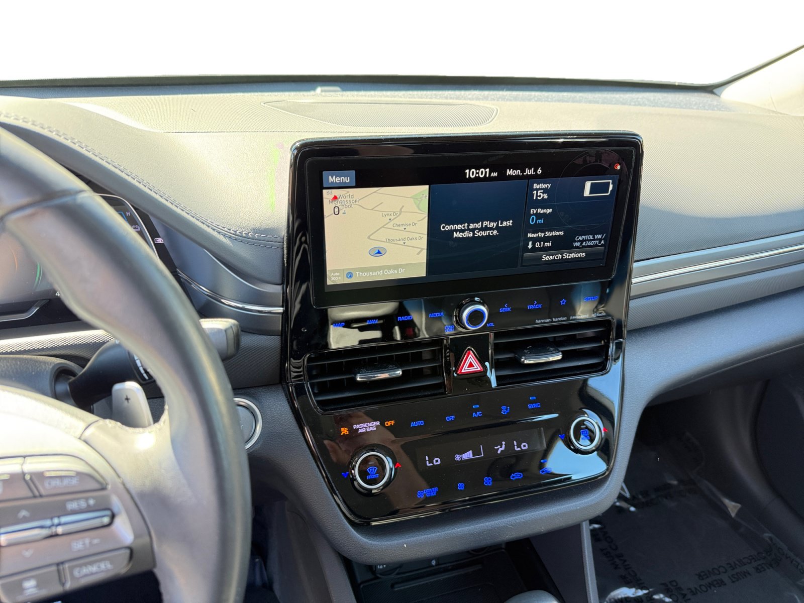 Used 2020 Hyundai Ioniq Limited FWD image 12