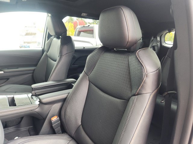 New 2026 Toyota Sienna XLE Woodland Edition AWD/4WD image 18