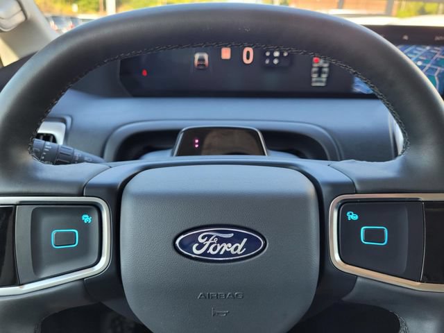 Used 2025 Ford Expedition Active RWD image 31