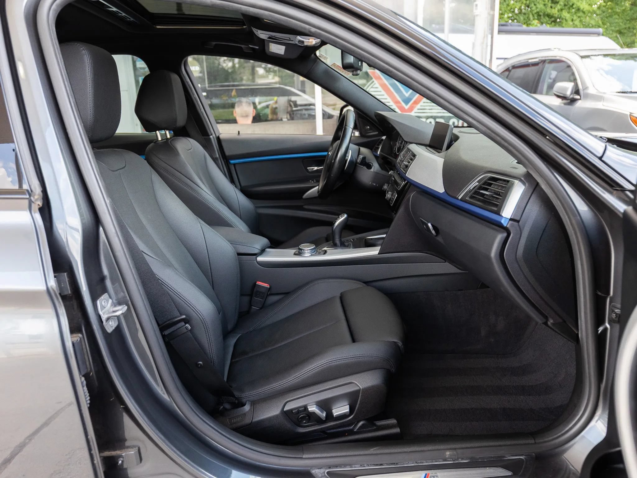Used 2016 BMW 340i xDrive Sedan AWD/4WD image 22