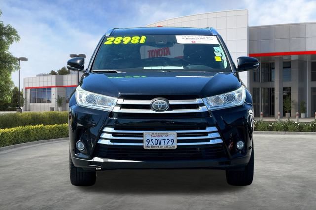 Certified 2019 Toyota Highlander XLE AWD/4WD image 12
