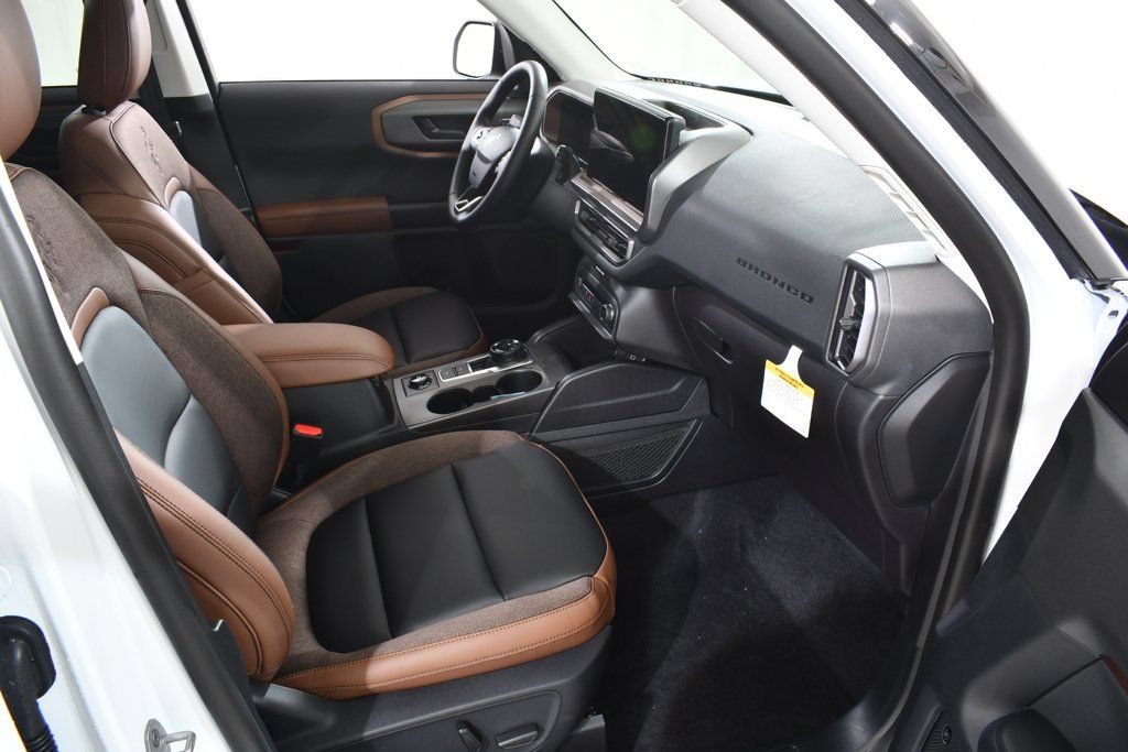 New 2025 Ford Bronco Sport Outer Banks w/ Outer Banks Tech Package+ AWD/4WD image 10