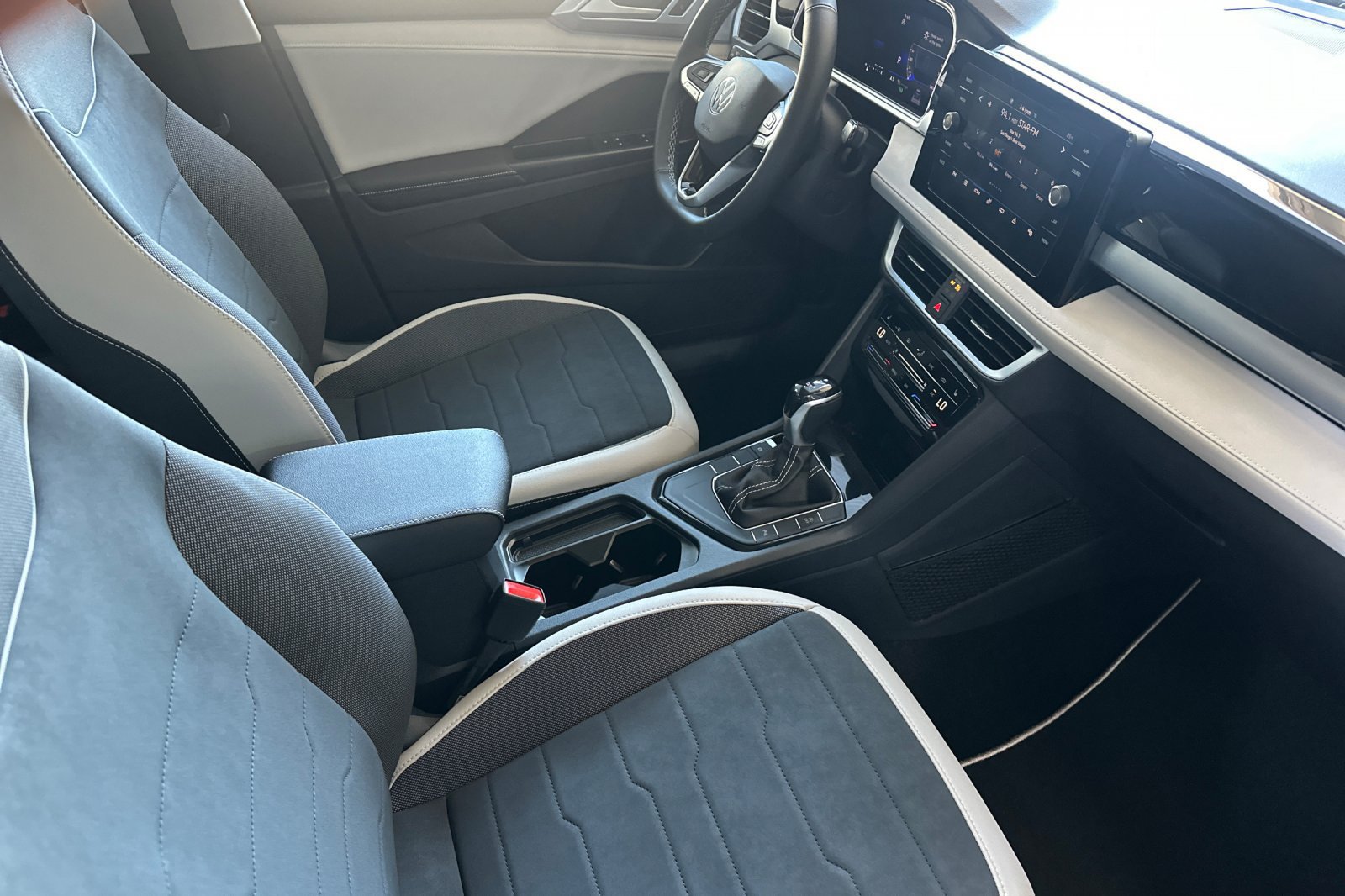 New 2026 Volkswagen Taos SE FWD image 14