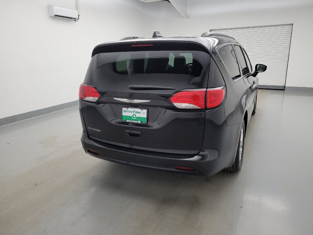 Used 2021 Chrysler Voyager Lxi FWD image 7