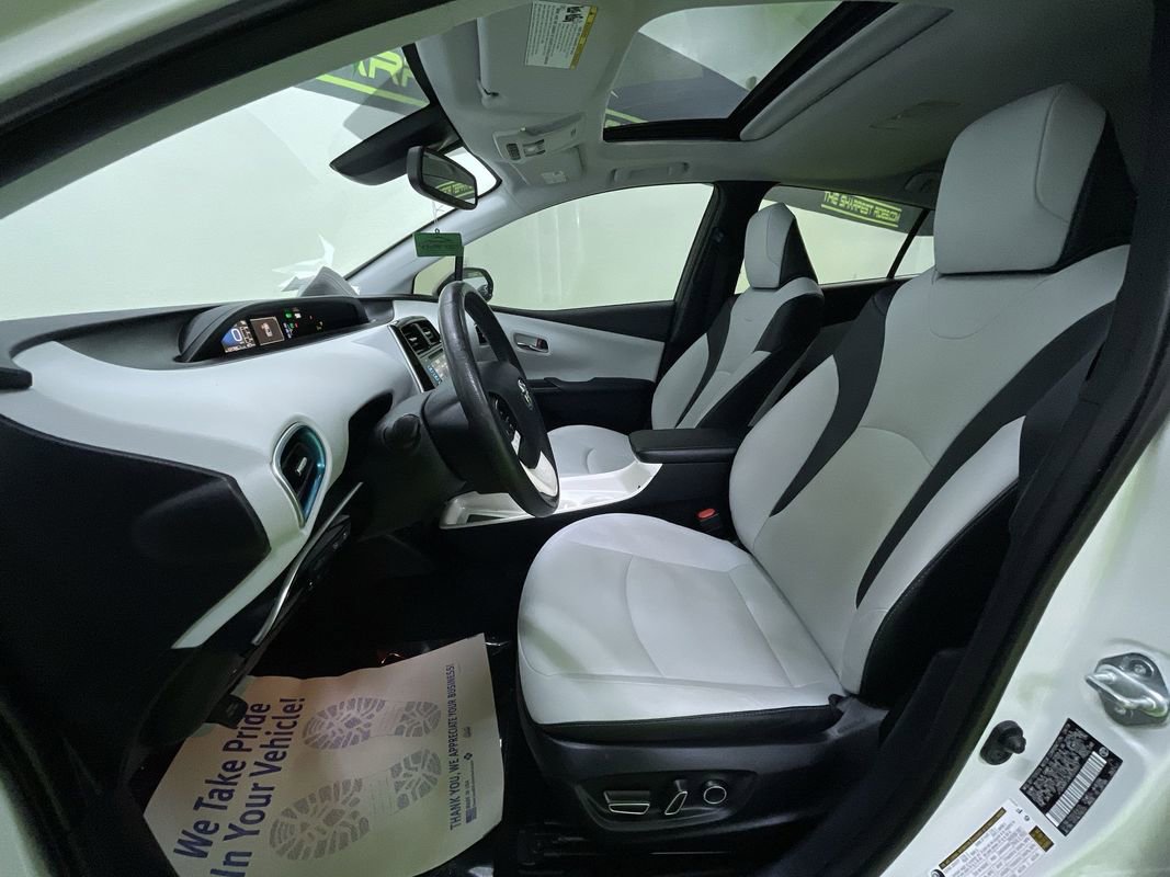 Used 2017 Toyota Prius Four image 17